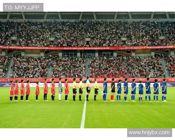 足球明星挂图精选 热血沸腾的赛场英雄集结 展现巅峰竞技风采