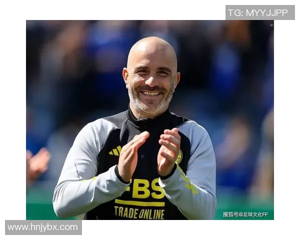 足球球星如何通过奋斗与成功回报父母恩情与付出 足球球星如何通过奋斗与成功回报父母恩情与付出